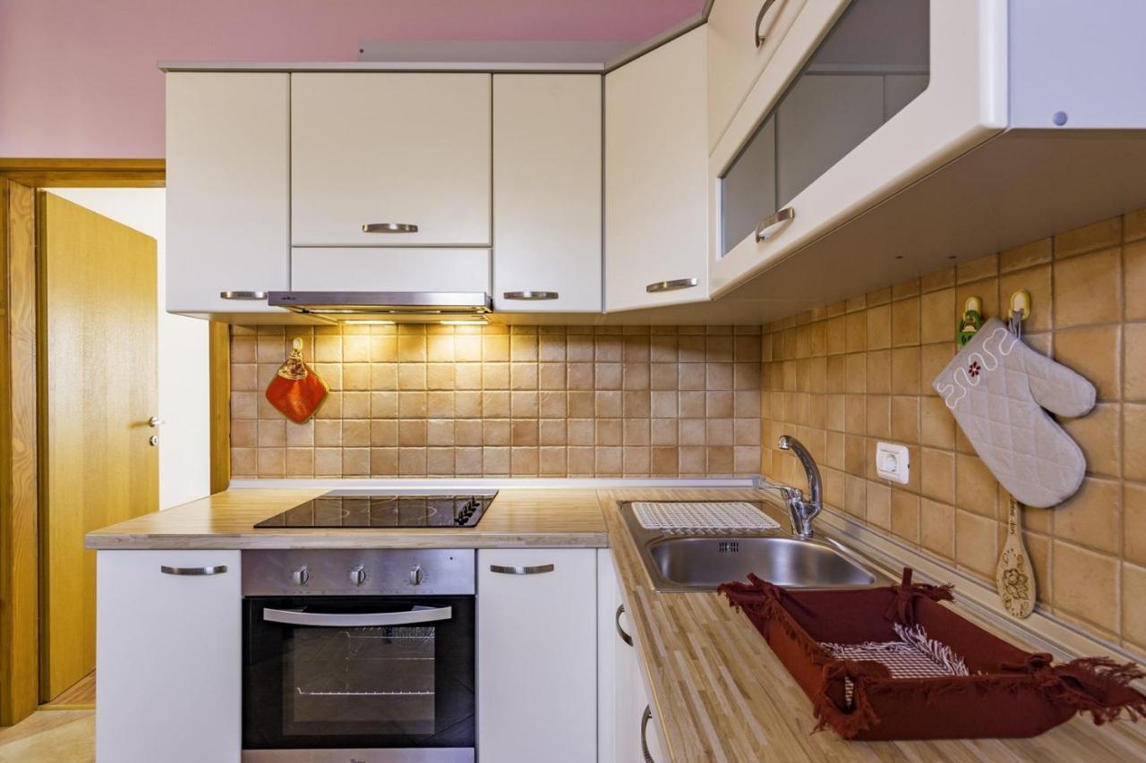 Bozica House With Apartment Ουμάγκ Εξωτερικό φωτογραφία